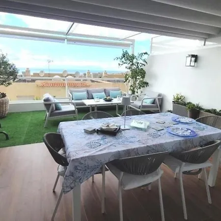 Vakantiehuis Modernes Luxus-haus Mit Phantastischem Meerblick, Beheizter Pool Und Wifi